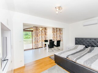 Apartment Stomorska Ausstattung 6