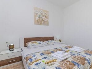 Apartments Luxury and Sea View - Brodarica - image1