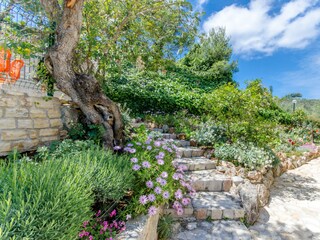 Apartment Stomorska Ausstattung 9