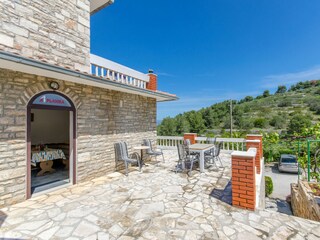 Apartment Stomorska Ausstattung 16