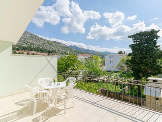 Apartment Starigrad Features 9