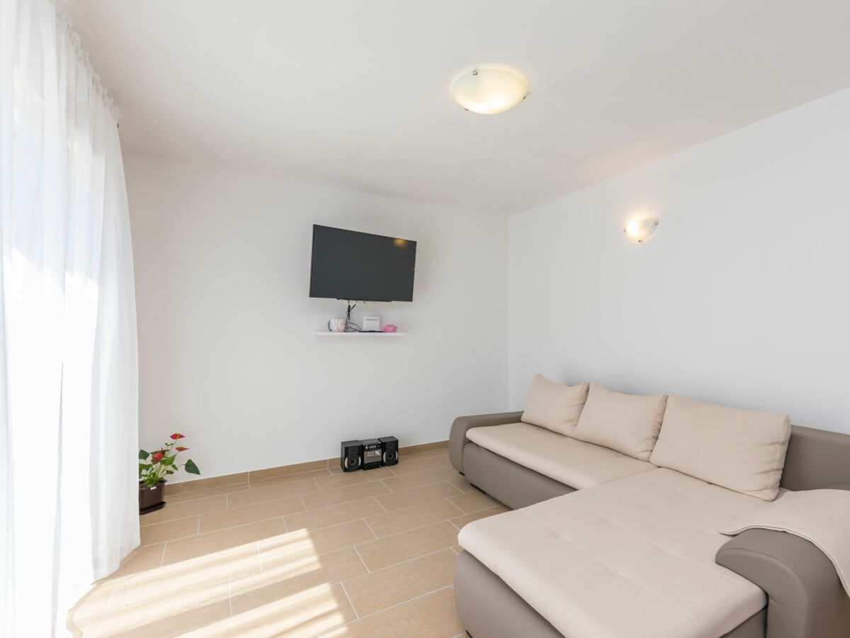 Apartment Murvica Features 1