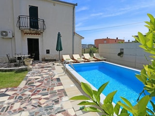 Apartment Solin Features 6