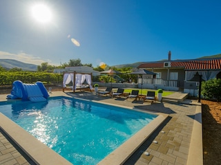 Holiday house Trogir Features 4