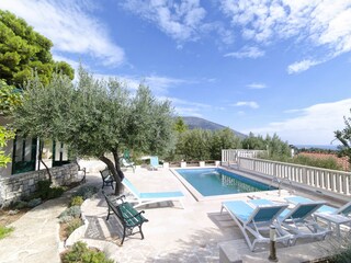 Holiday house Bol Features 24