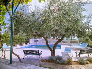 Holiday house Bol Features 30