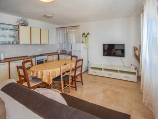 Holiday house Dobropoljana Features 10