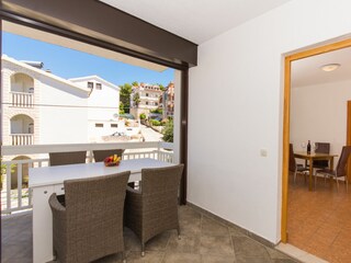 Apartment Okrug Donji Features 12