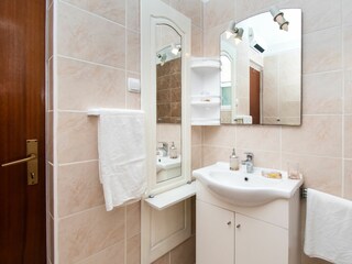 Apartment Vrsi Ausstattung 13