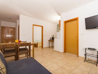 Apartment Okrug Donji Features 11