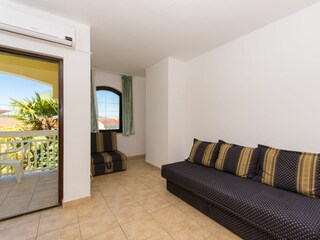 Apartment Okrug Donji Features 20