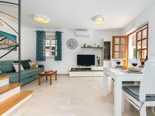 Holiday house Vrboska Features 17