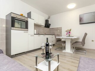 Apartment Okrug Gornji Features 15