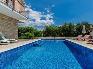 Holiday house Okrug Donji Features 12