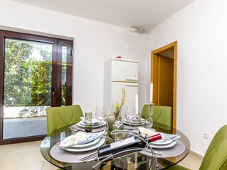 Holiday house Okrug Donji Features 14