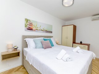 Holiday house Okrug Donji Features 16