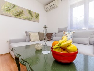 Holiday house Okrug Donji Features 20