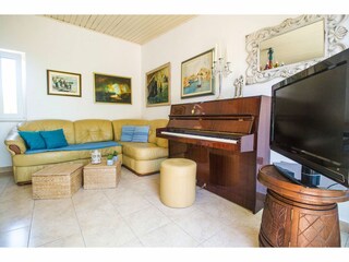 Holiday house Maslinica Features 54