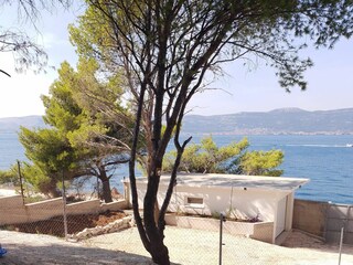 Holiday house Slatine Environment 34