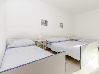 Apartment Arbanija Features 9
