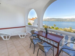 Apartment Arbanija Features 13