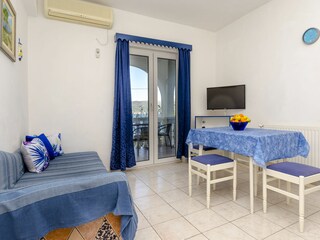 Apartment Arbanija Features 10