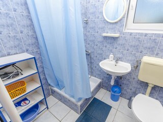 Apartment Arbanija Ausstattung 16