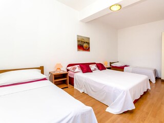 Apartment Arbanija Features 9