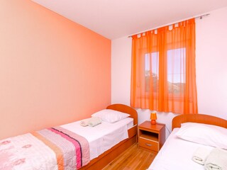 Apartment Okrug Gornji Features 12
