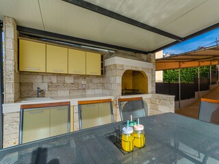 Holiday house Okrug Gornji Features 32