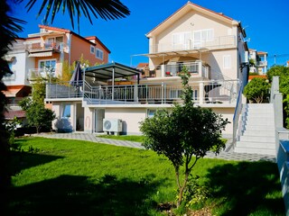 Holiday house Okrug Gornji Features 72