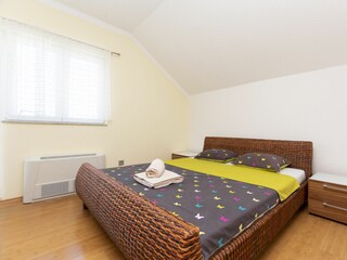 Holiday house Okrug Gornji Features 14