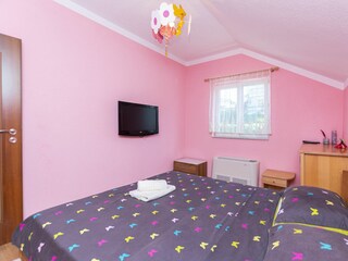 Holiday house Okrug Gornji Features 15