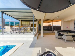 Holiday house Okrug Gornji Features 21