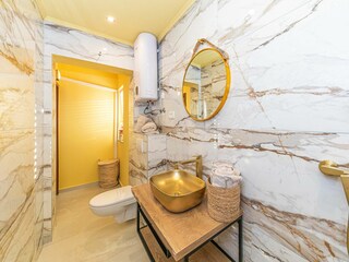 Holiday house Okrug Gornji Features 69