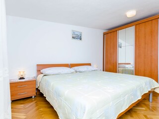 Apartment Okrug Donji Features 14