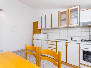 Apartment Okrug Donji Features 14