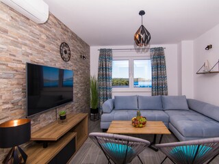Apartment Okrug Gornji Features 12