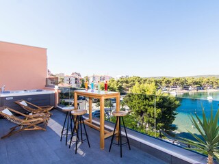 Apartment Okrug Gornji Features 15