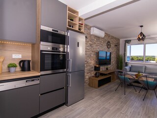 Apartment Okrug Gornji Features 25
