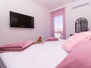 Apartment Okrug Gornji Features 28