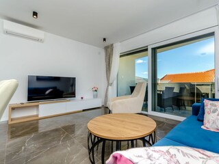 Apartment Okrug Gornji Features 11