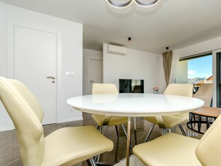 Apartment Okrug Gornji Features 16