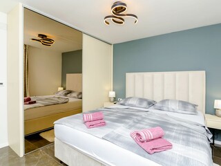 Apartment Okrug Gornji Features 26