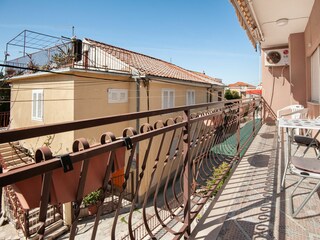 Apartment Kaštel Stari Features 2
