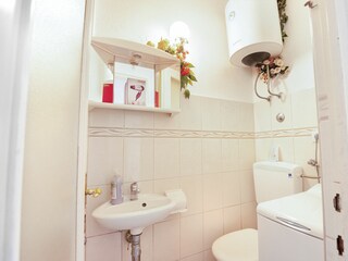 Apartment Kaštel Stari Features 14