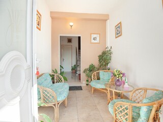 Apartment Kaštel Stari Features 24