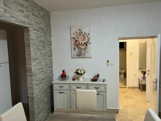 Apartment Kaštel Stari Ausstattung 6