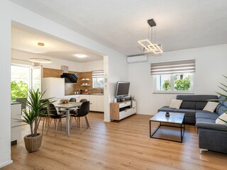 Apartment Srima Features 20