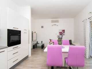 Apartment Raslina Features 6